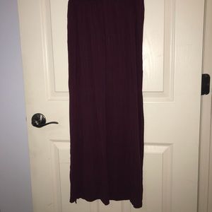 🐝H & M Maroon Maxi Skirt